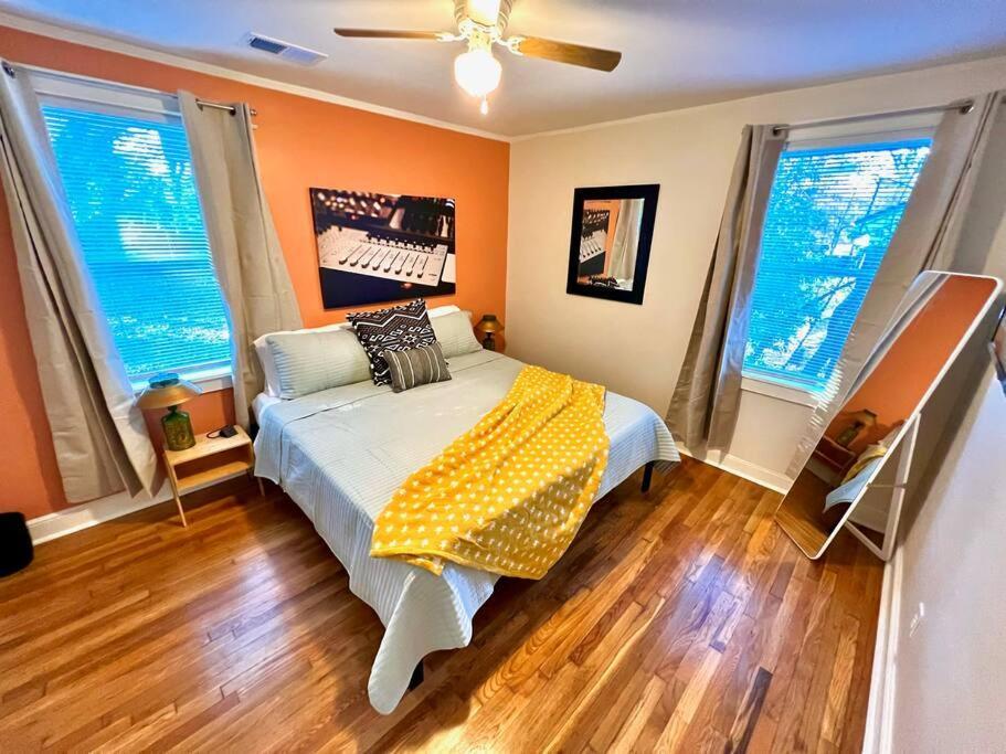 Retro 1br For 4 With King Bed Near Zoo And Liberty Bowl * Memphis